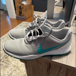 Nike Explorer Ctrl Golf Spikeless Turf Shoe